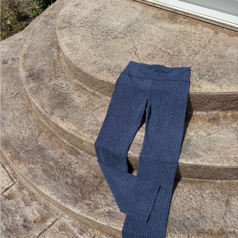 Athleta Salutation Blue Textured Straight Leg Leggings